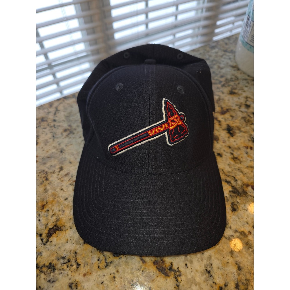 New Era 39THIRTY Atlanta Braves Hat Navy Blue MLB Tomahawk‎ Small Medium Cap